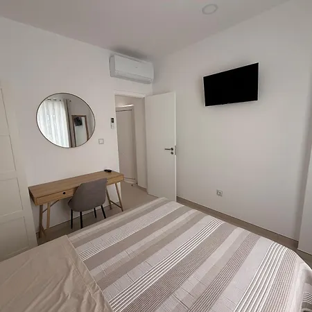 Πανσιόν Dianamar Αλμπουφέιρα